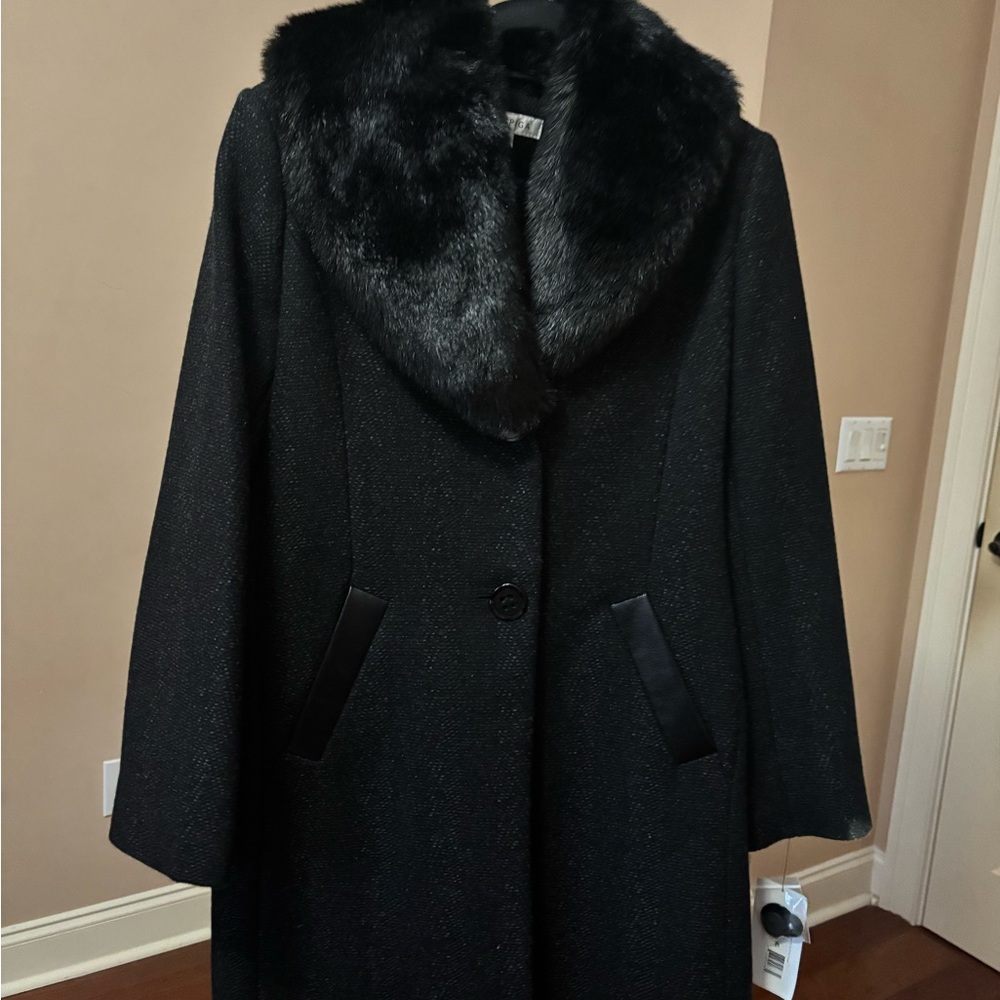 NWT - Via Spiga Black Wool-Blend Pea Coat with Faux Fur Collar